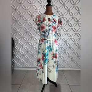 Danny & Nicole Floral Flutter Sleeve Dress - Size 10
#10